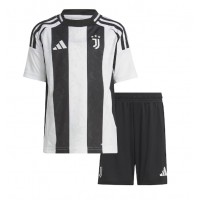 Juventus Andrea Cambiaso #27 Replica Home Minikit 2024-25 Short Sleeve (+ pants)